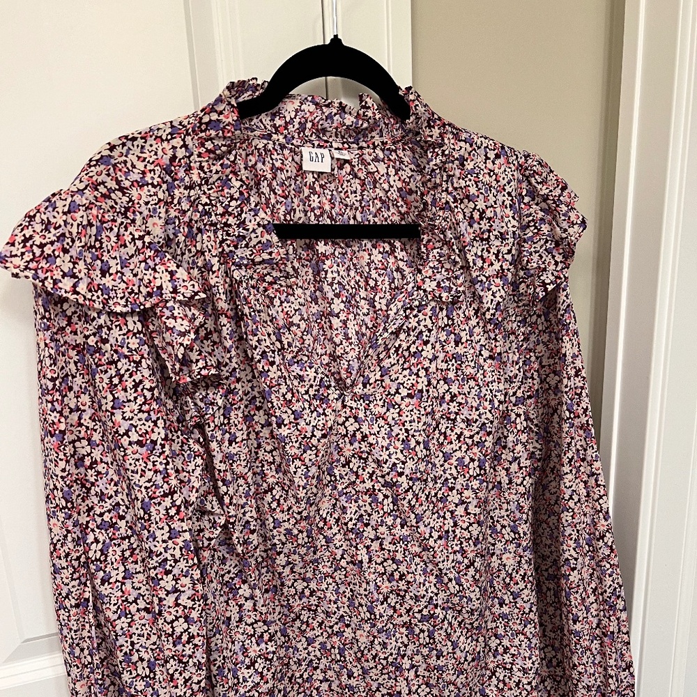 Gap Floral Long-sleeved Blouse.  XL